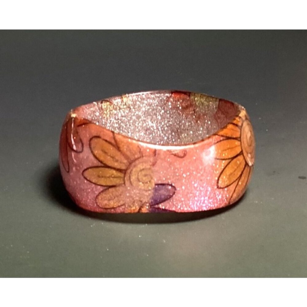 Vintage Chunky Pink Asymmetrical Lucite Bangle Bracelet Flowers Bee Glitter Y2K - Picture 3 of 6